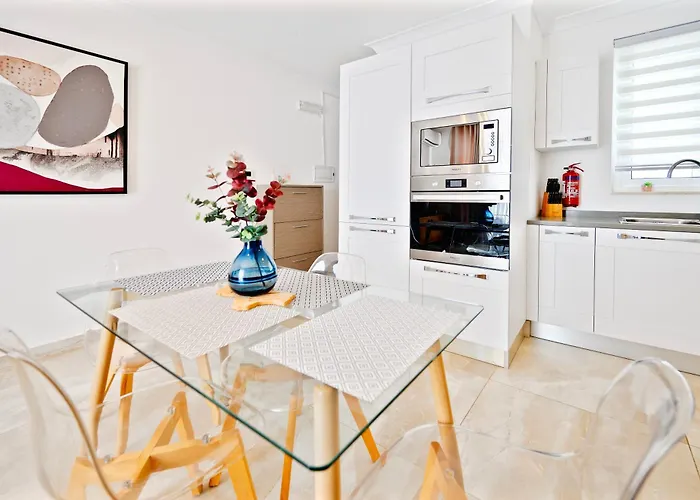 S162 - Modern 2 Bed Penthouse In Swieqi *