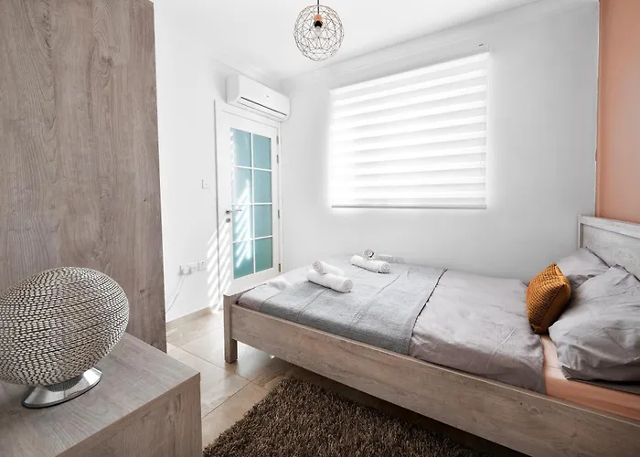 S162 - Modern 2 Bed Penthouse In Swieqi Is-Swieqi