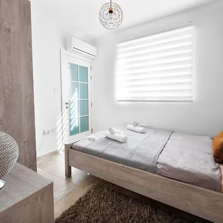 S162 - Modern 2 Bed Penthouse In Swieqi Is-Swieqi