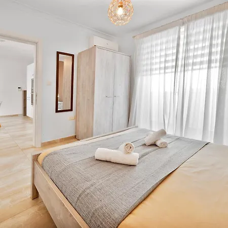 S162 - Modern 2 Bed Penthouse In Swieqi *
